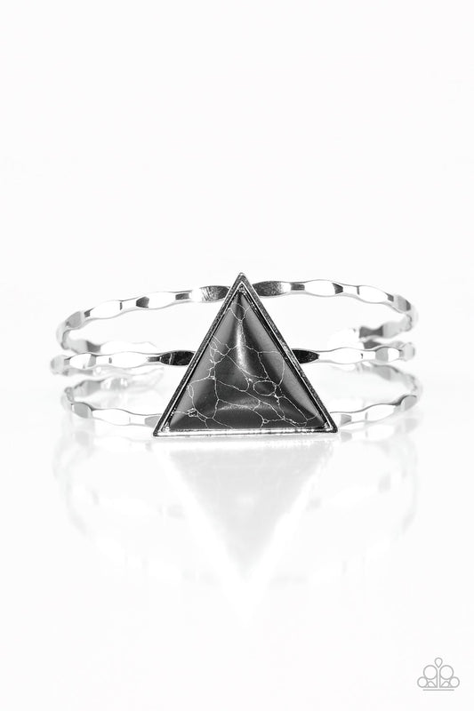 Paparazzi Bracelet ~ Put Up A FRONTIER - Black