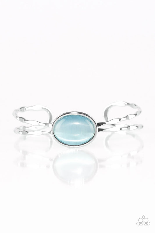 Paparazzi Bracelet ~ Lets Get Things GLOWING! - Blue