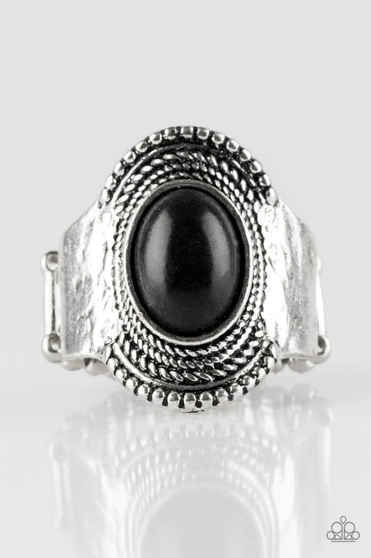 Anillo Paparazzi ~ Modern Mesa - Negro