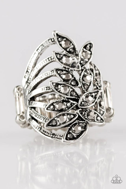 Paparazzi Ring ~ Perennial Paradise - Silver