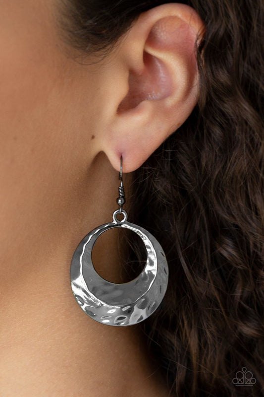 Paparazzi Earring ~ Savory Shimmer - Black