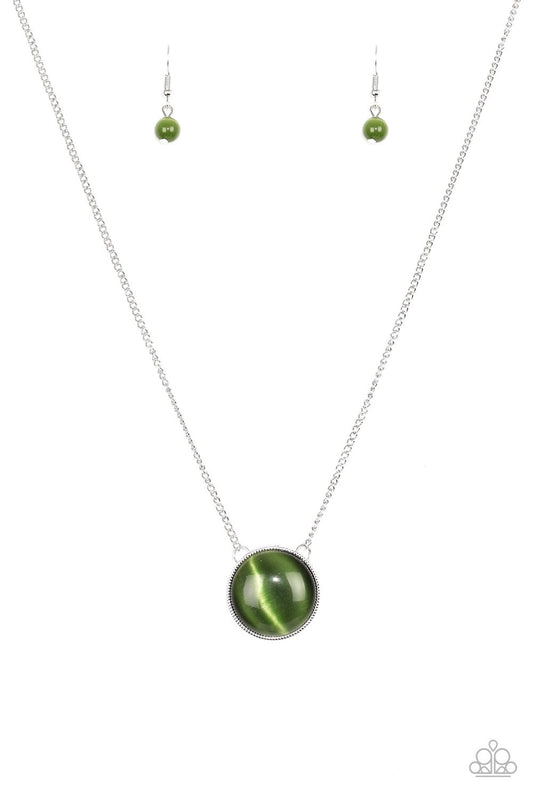 Paparazzi Necklace ~ GLOW Down In History - Green