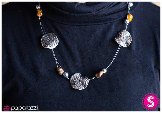 Collar Paparazzi ~ On The Wire - Naranja