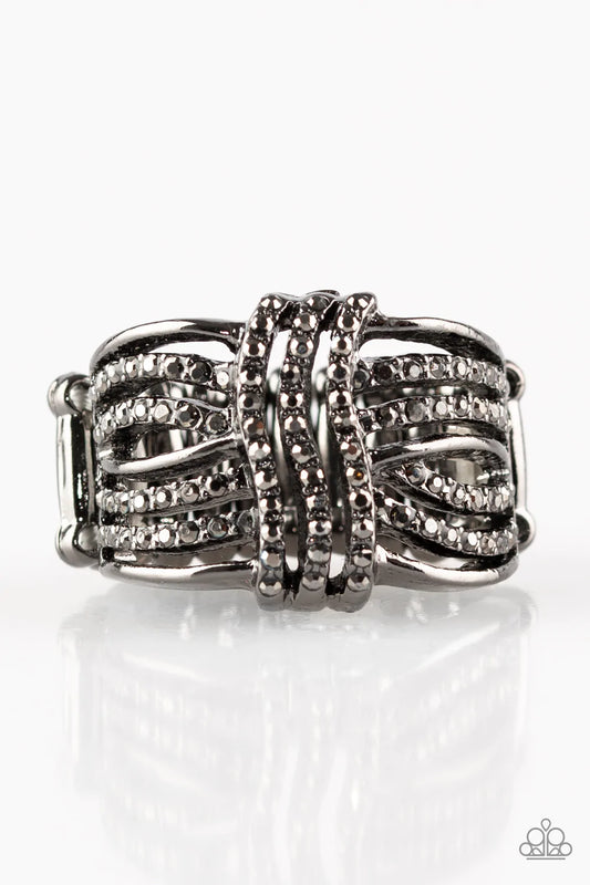 Paparazzi Ring ~ Showbiz Beauty - Black