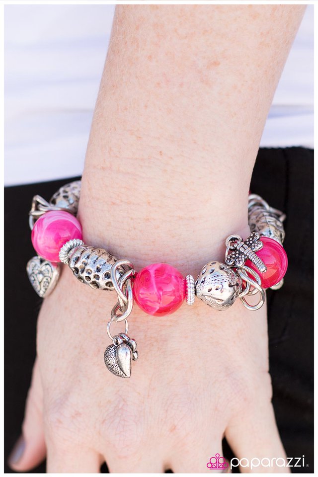 Pulsera Paparazzi ~ Think Pink - Rosa