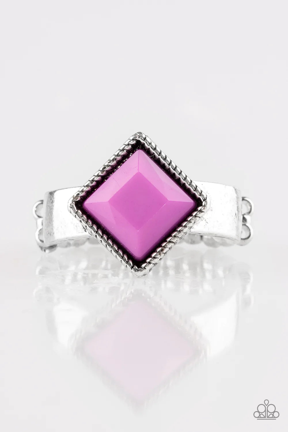 Paparazzi Ring ~ Stylishly Fair and Square - Purple