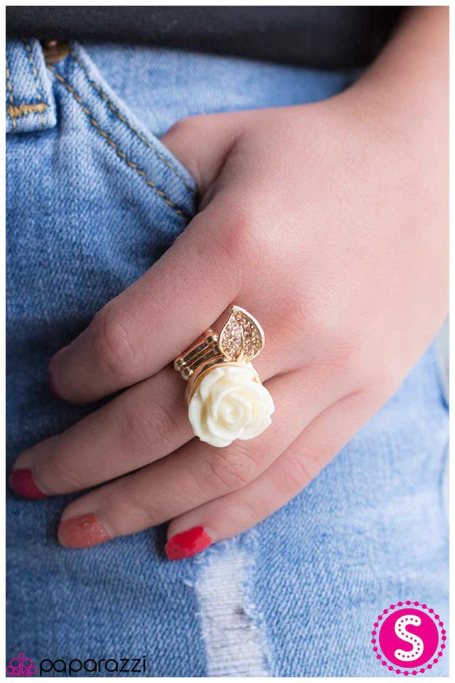 Anillo Paparazzi ~ Vintage Vision - Oro