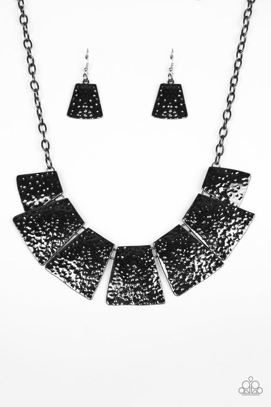 Paparazzi Necklace ~ Here Comes The Huntress - Black