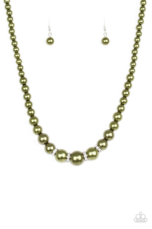 Collar Paparazzi ~ Perlas de fiesta - Verde