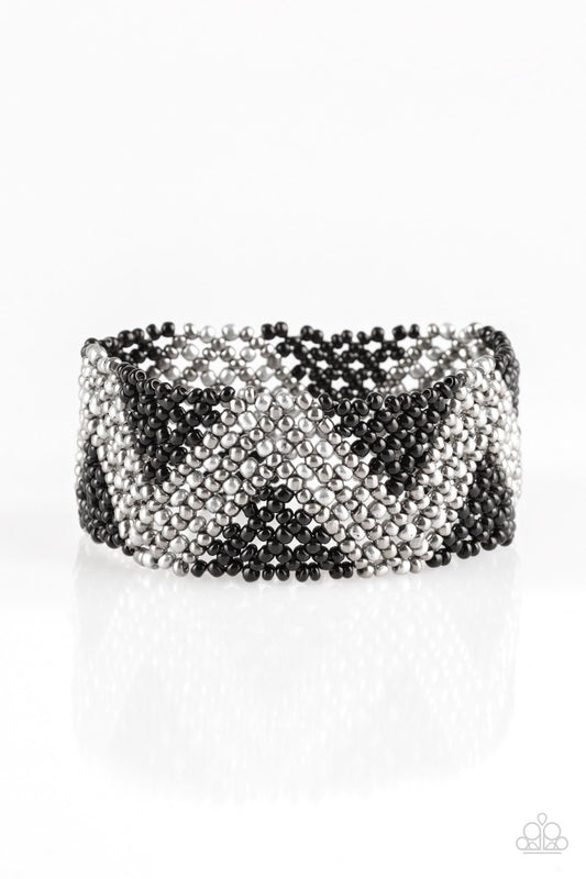 Pulsera Paparazzi ~ Desert Loom - Negra