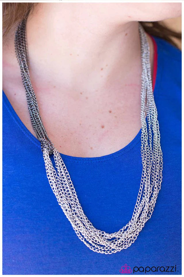 Paparazzi Necklace ~ The Matchup - Silver