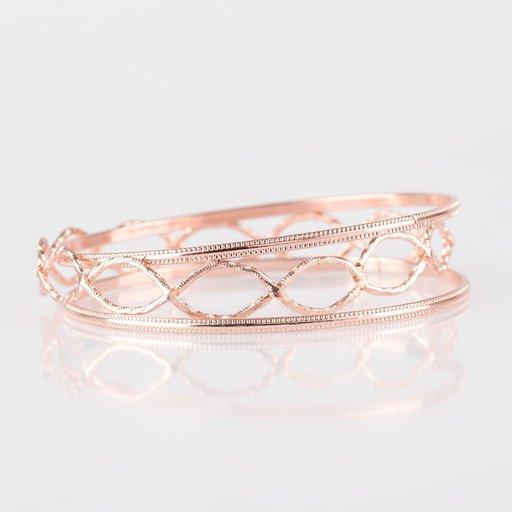 Paparazzi Bracelet ~ Metal Manic - Rose Gold