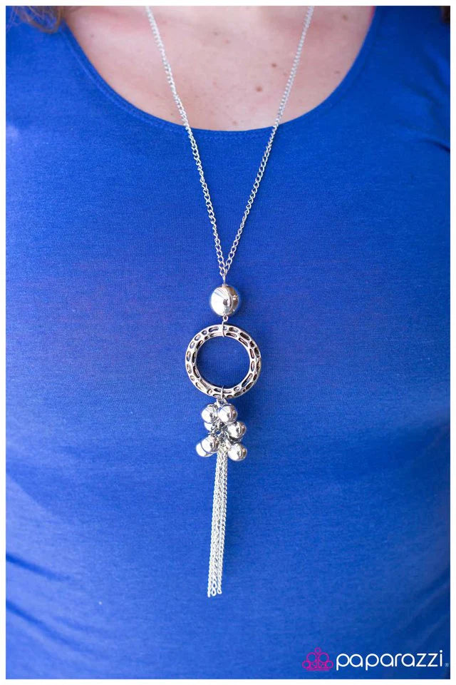 Paparazzi Necklace ~ I Aim To Please - Silver