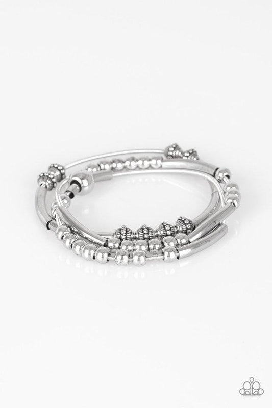 Pulsera Paparazzi ~ Instintos industriales - Plata