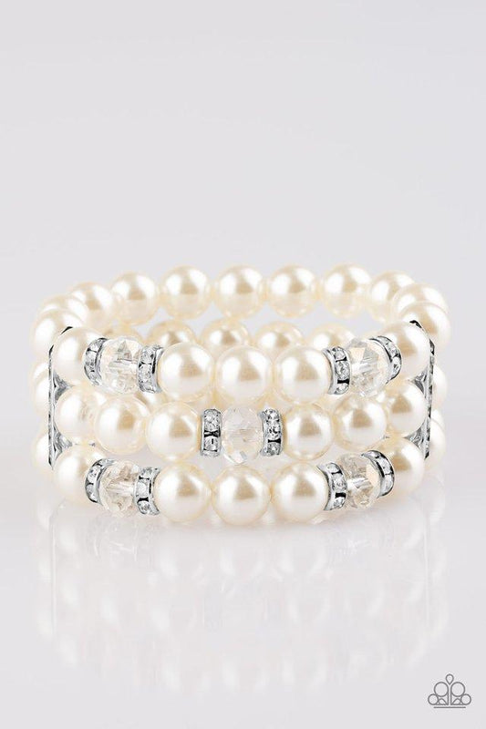 Pulsera Paparazzi ~ Indudablemente elegante - Blanco