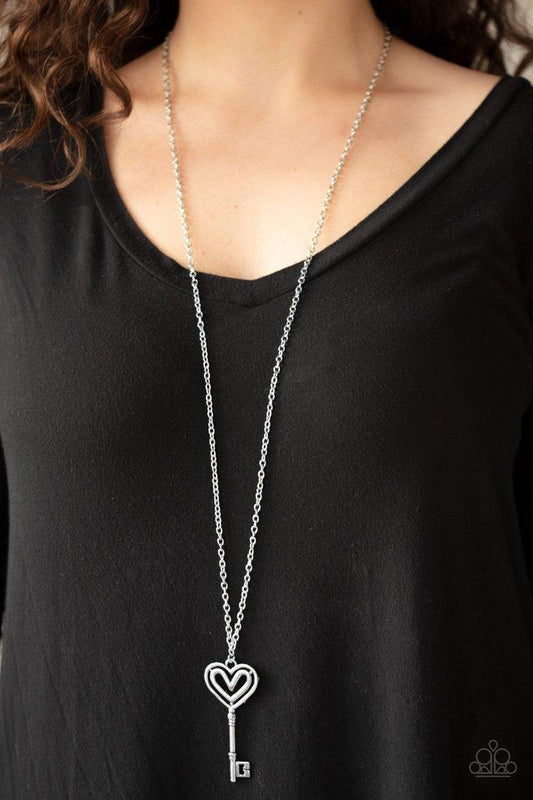 Paparazzi Necklace ~ Unlock My Heart - Silver