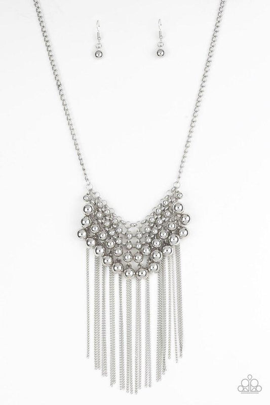 Collar Paparazzi ~ DIVA-de and Rule - Plata