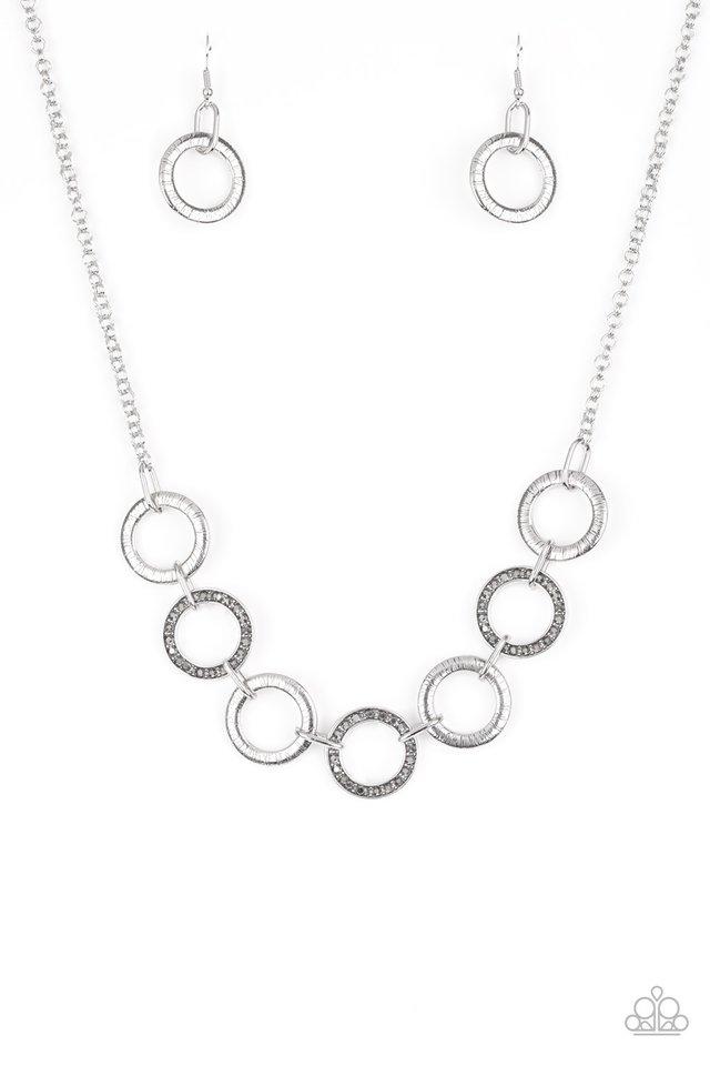 Collar Paparazzi ~ Madonna moderna - Plata