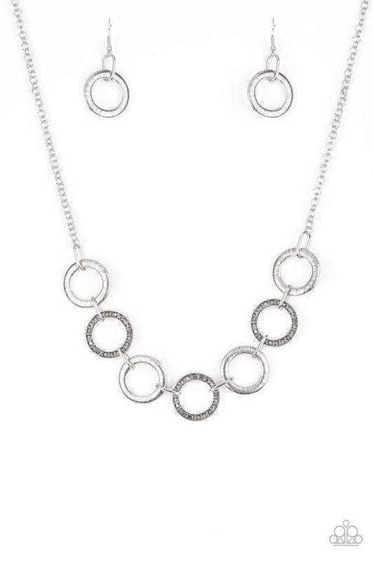 Collar Paparazzi ~ Madonna moderna - Plata