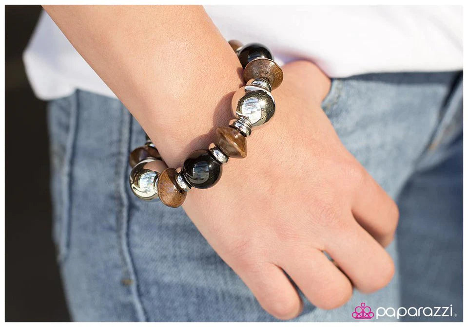 Paparazzi Bracelet ~ Thats a Stretch - Black