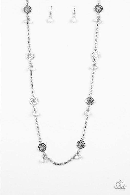 Paparazzi Necklace ~ Color Boost - Silver