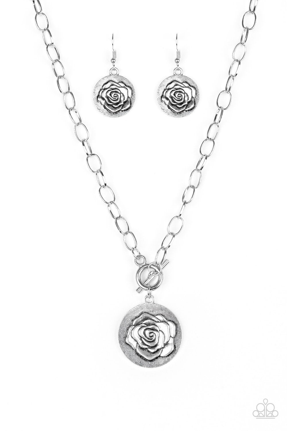 Paparazzi Necklace ~ Beautifully Belle - Silver