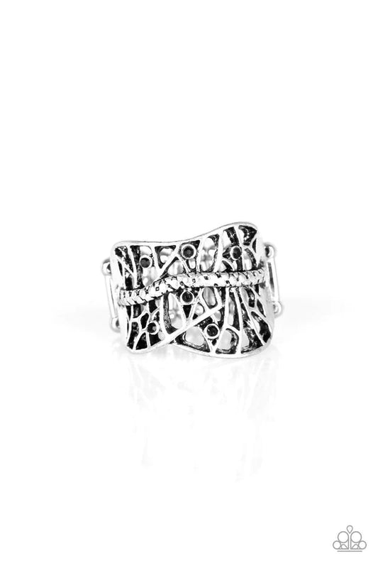 Paparazzi Ring ~ Stage Struck - Black