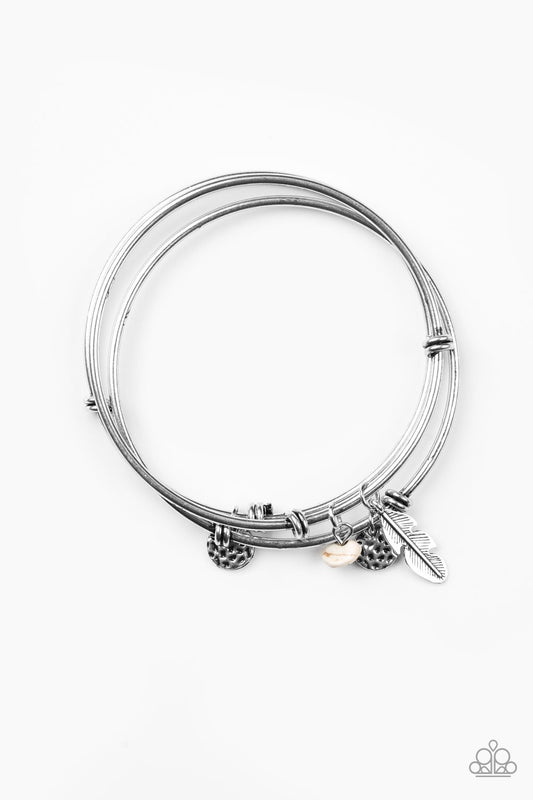 Pulsera Paparazzi ~ That QUILL Do - Blanco