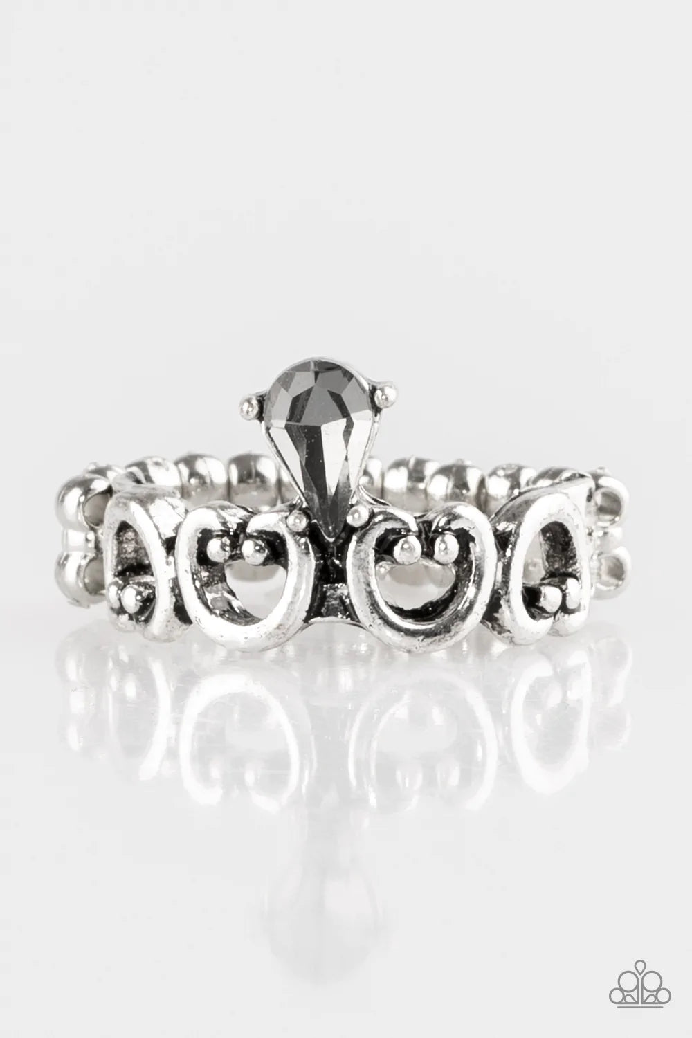 Anillo Paparazzi ~ Tiaras centelleantes - Plata