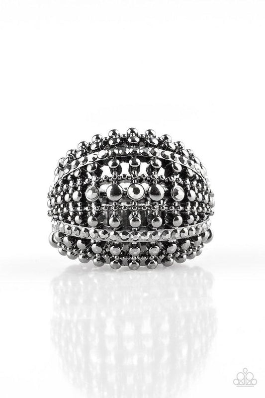 Anillo de paparazzi ~ Up In ARMOR - Negro