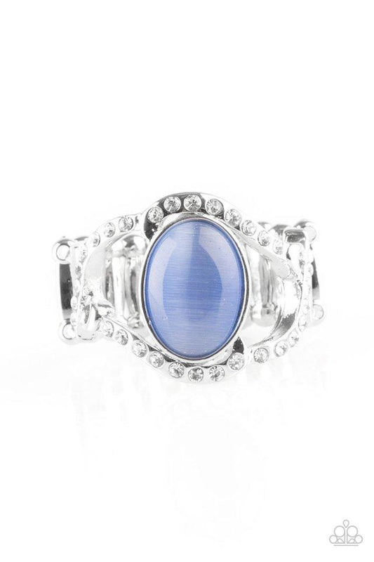 Paparazzi Ring ~ Moulin Moon - Blue