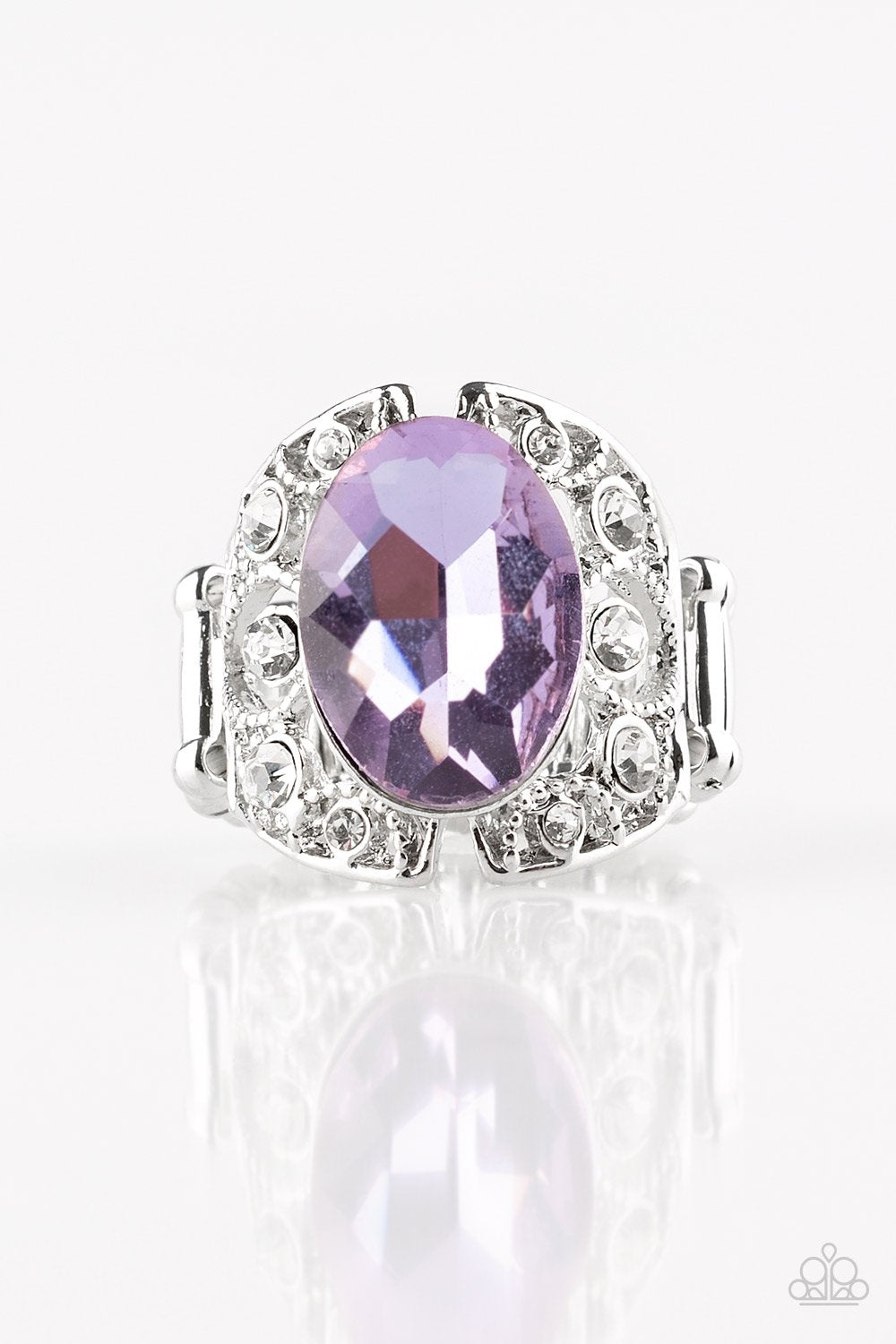 Paparazzi Ring ~ Queen of Hustle - Purple