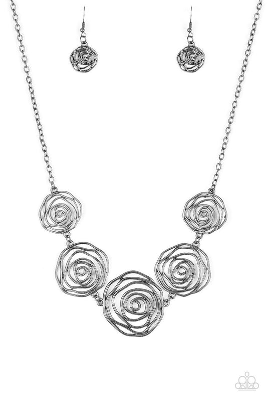 Paparazzi Necklace - Rosy Rosette - Black