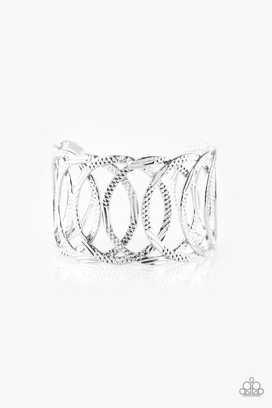 Paparazzi Bracelet ~ Circa de Contender - Silver