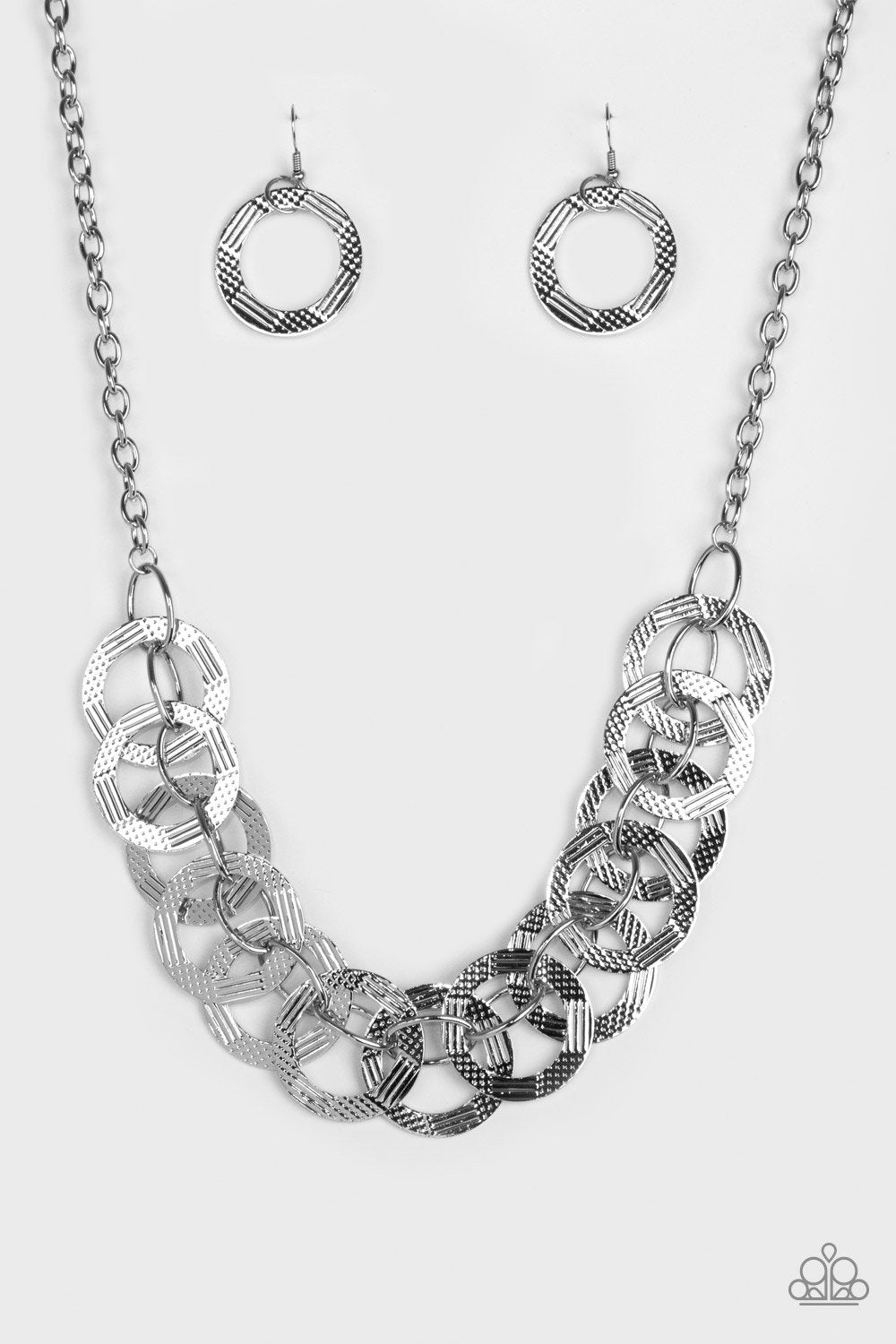 Paparazzi Necklace ~ The Main Contender - Silver