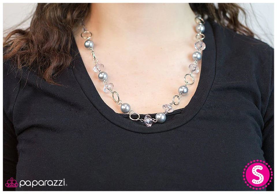 Paparazzi Necklace ~ Give Me A Hint - Silver