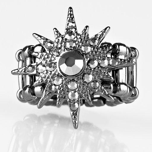 Paparazzi Ring ~ Super Stellar - Black