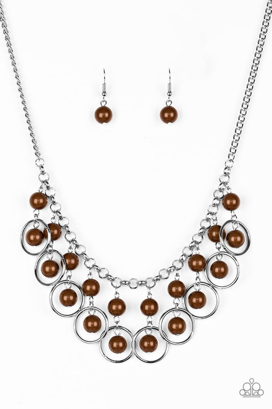 Collar Paparazzi ~ Muy rococó - Marrón