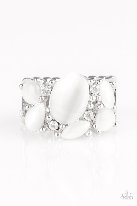 Paparazzi Ring ~ Modern Moonwalk - White