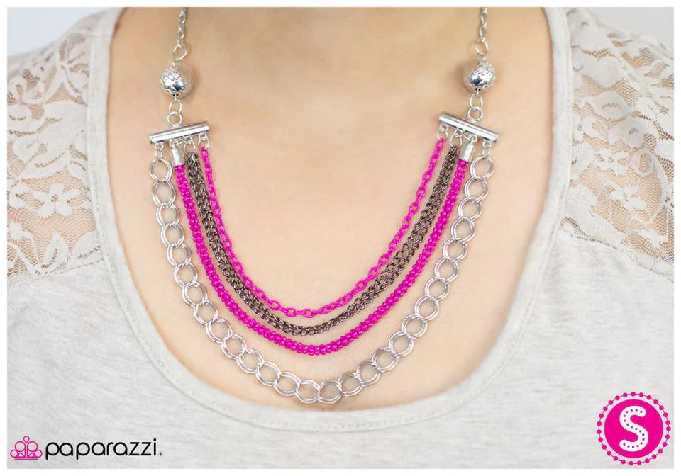 Collar Paparazzi ~ Bar None - Rosa