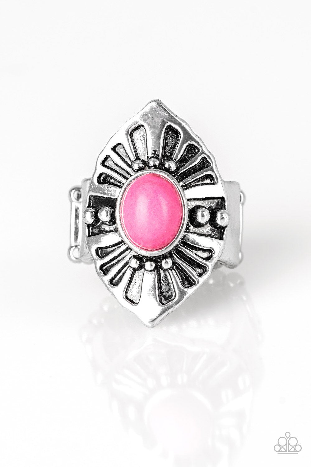 Paparazzi Ring ~ HOMESTEAD For The Weekend - Pink