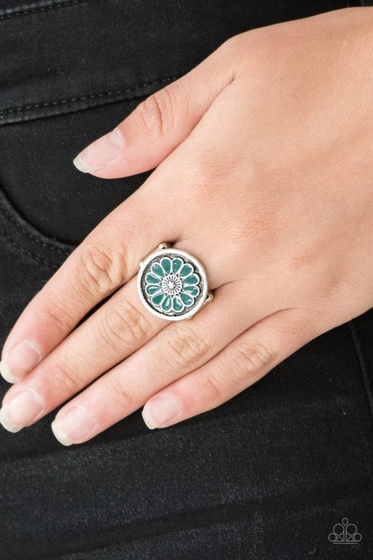 Garden View - Green - Paparazzi Ring Image