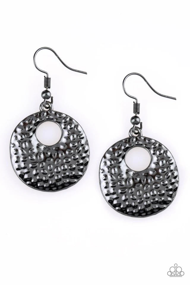 Paparazzi Earring ~ A Taste For Texture - Black