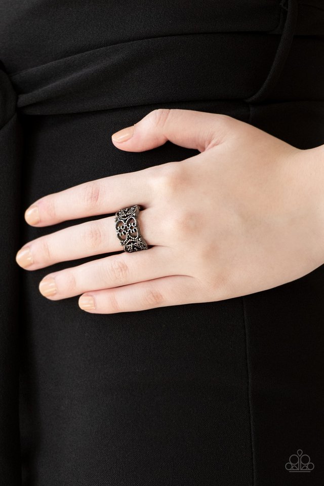 Tell Me How You Really FRILL - Black - Paparazzi Ring Image