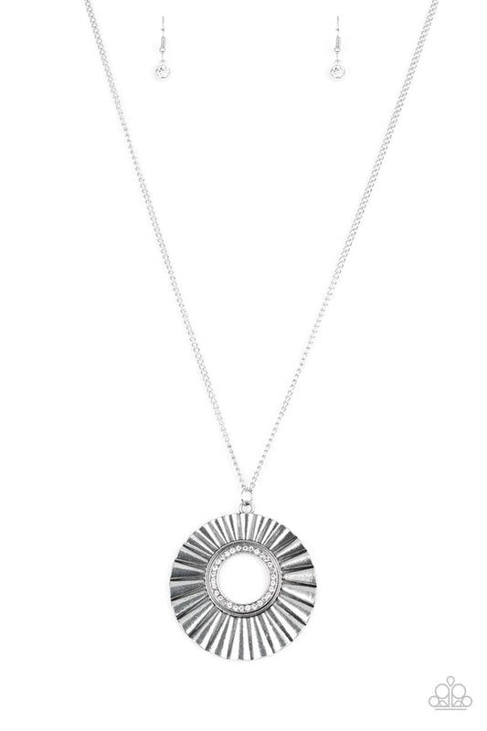 Paparazzi Necklace ~ Chicly Centered - White