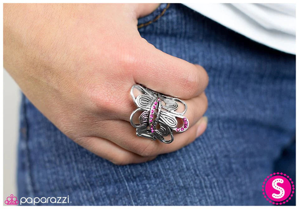 Paparazzi Ring ~ Skirting the Issue - Pink