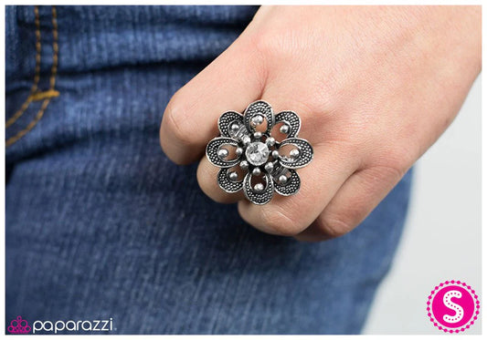 Paparazzi Ring ~ Growing Admiration - White