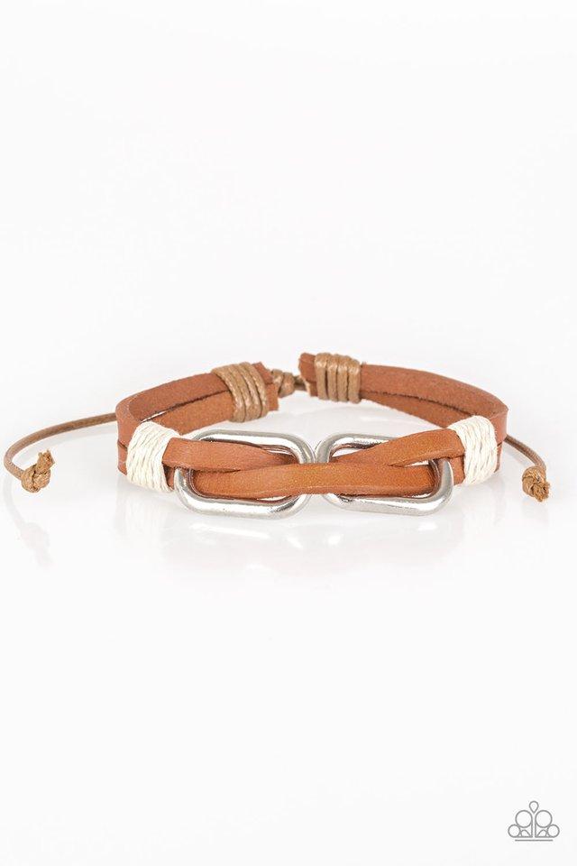 Pulsera Paparazzi ~ Zona horaria MOUNTAINEER - Blanco