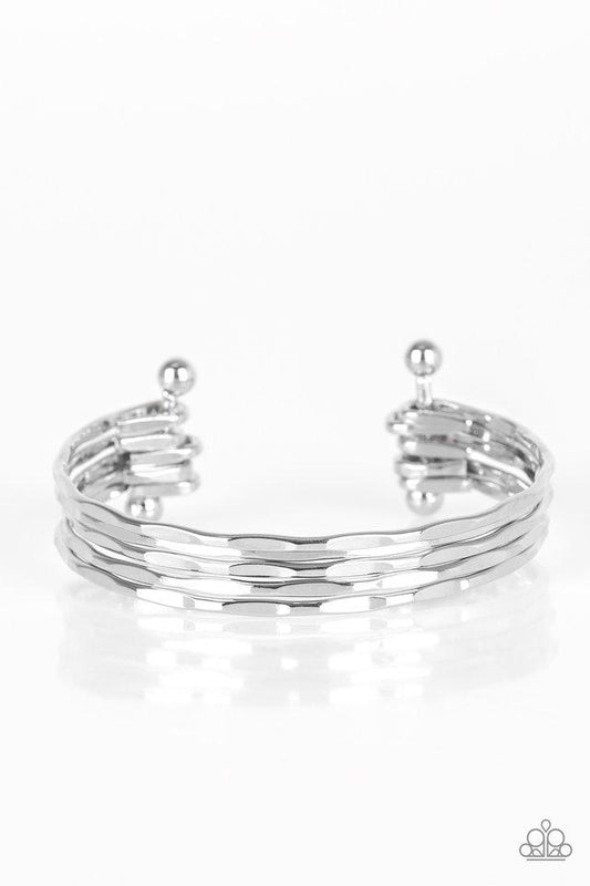 Pulsera Paparazzi ~ Street Refinement - Plata