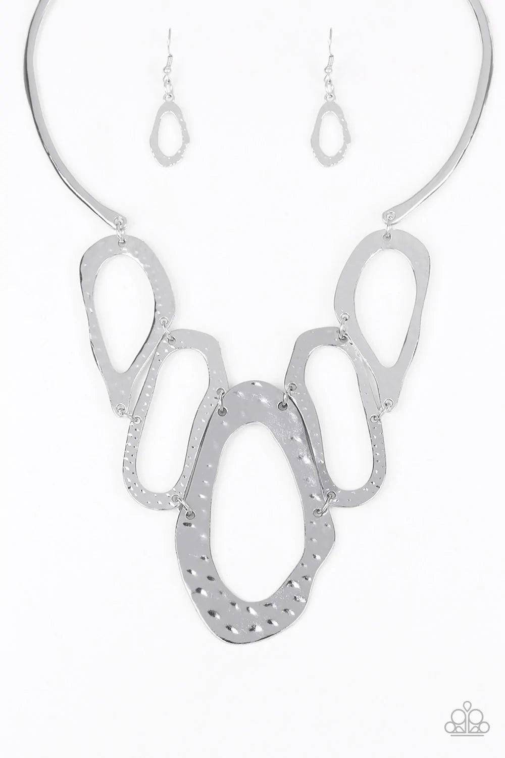 Collar Paparazzi ~ Prime Prowess - Plata